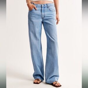 Abercrombie & Fitch the Ultra Loose Low Rise 29 Long